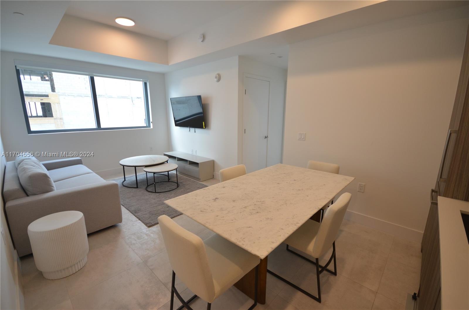 239 SW 9th St 1603