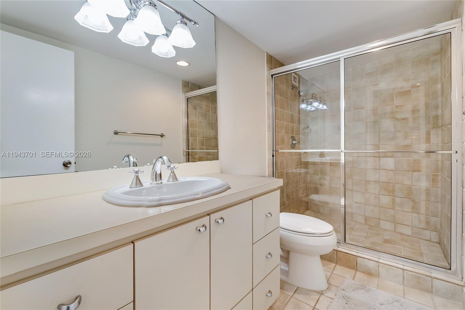 GABLES WATERWAY TOWERS CO - Residential