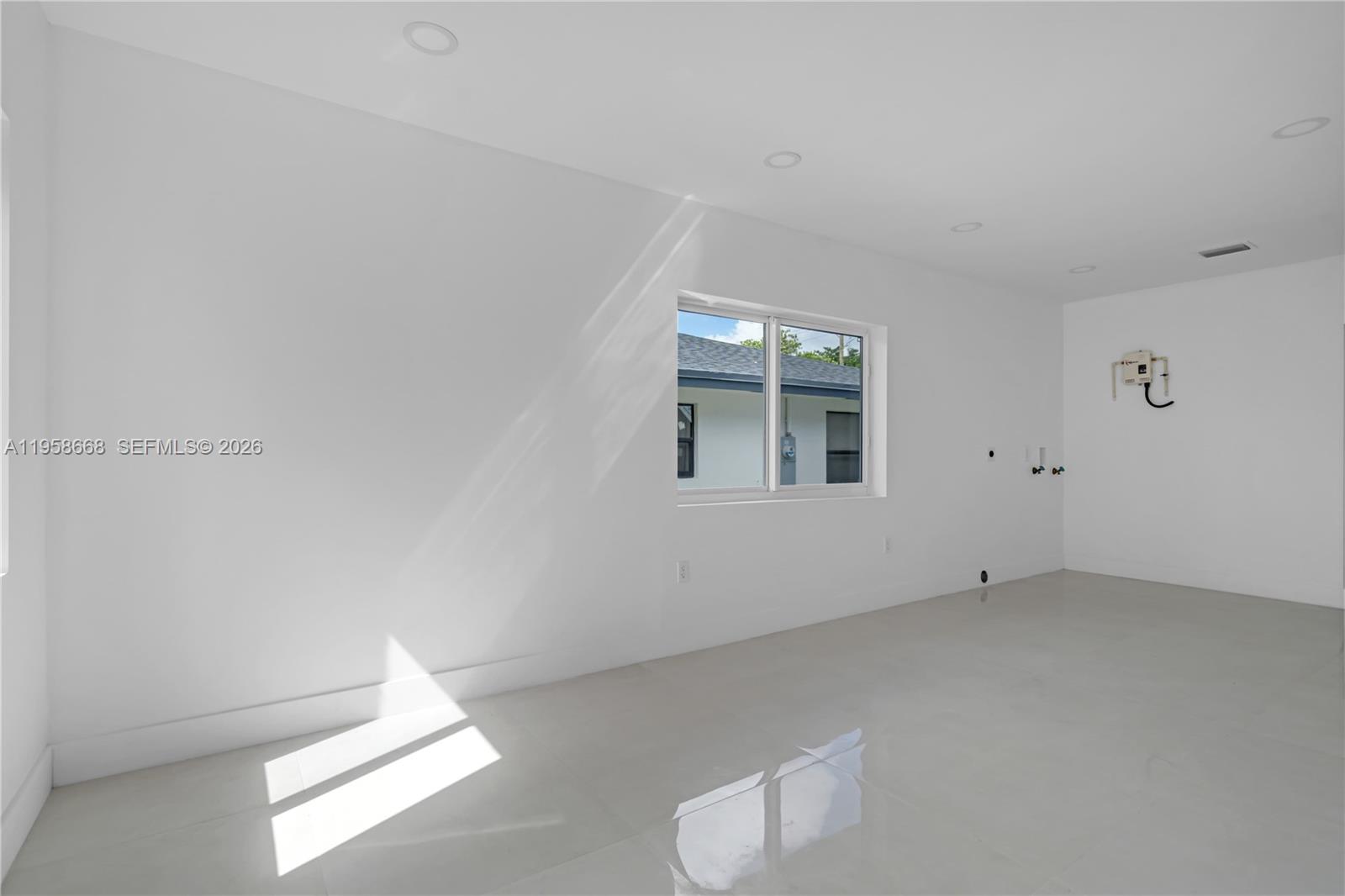 ROCKWOOD SUB - Residential