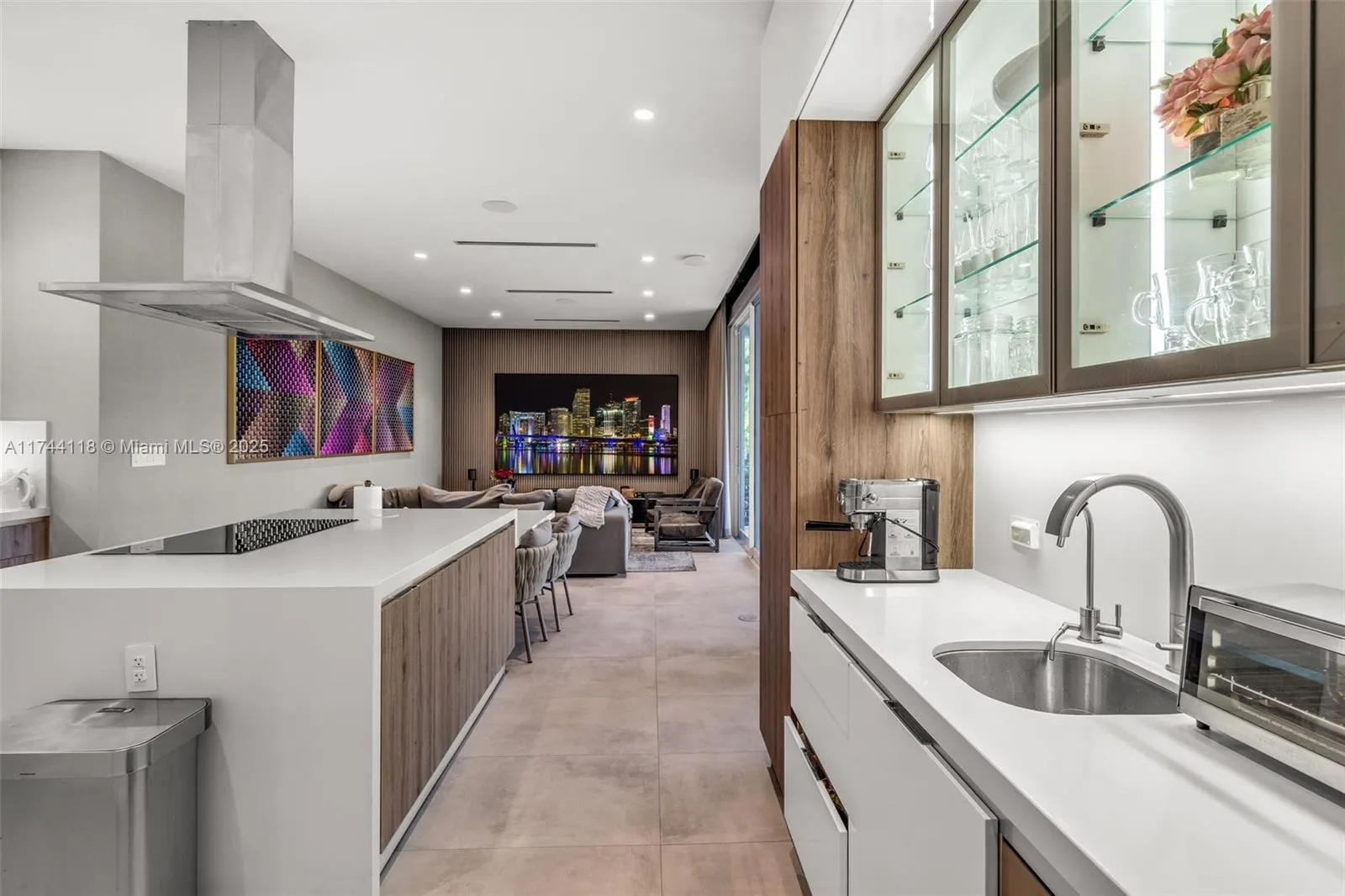 Key Biscayne, Florida 33149, United States, 6 Bedrooms Bedrooms, ,7 BathroomsBathrooms,Residential,Active,5489