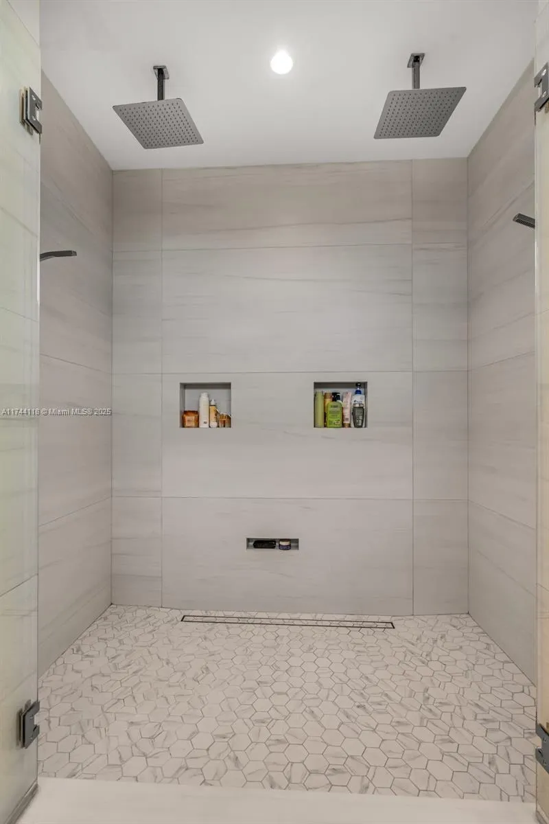 Key Biscayne, Florida 33149, United States, 6 Bedrooms Bedrooms, ,7 BathroomsBathrooms,Residential,Active,5489