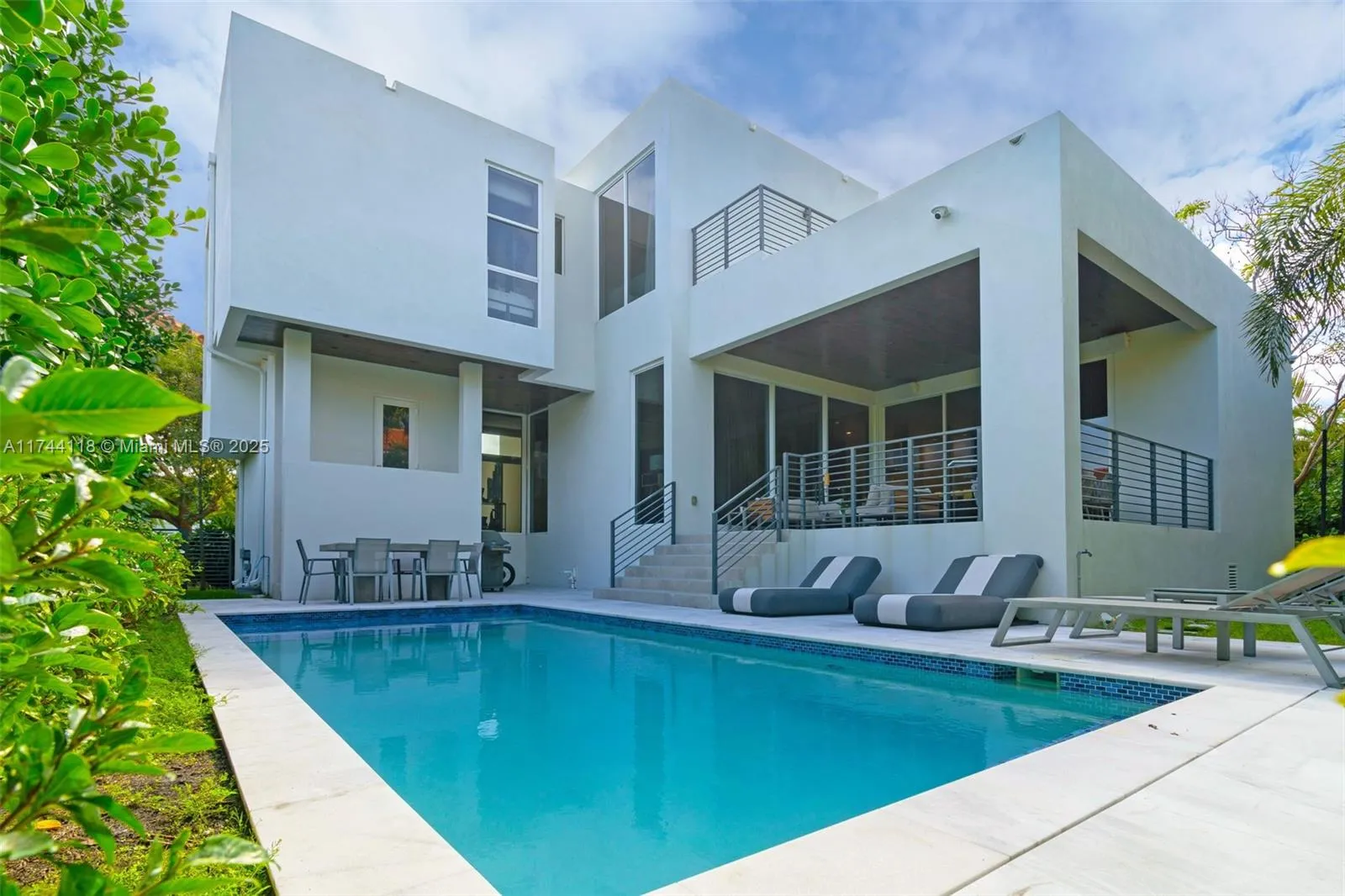 Key Biscayne, Florida 33149, United States, 6 Bedrooms Bedrooms, ,7 BathroomsBathrooms,Residential,Active,5489