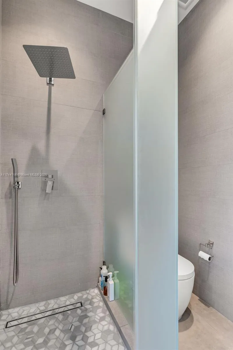 Key Biscayne, Florida 33149, United States, 6 Bedrooms Bedrooms, ,7 BathroomsBathrooms,Residential,Active,5489