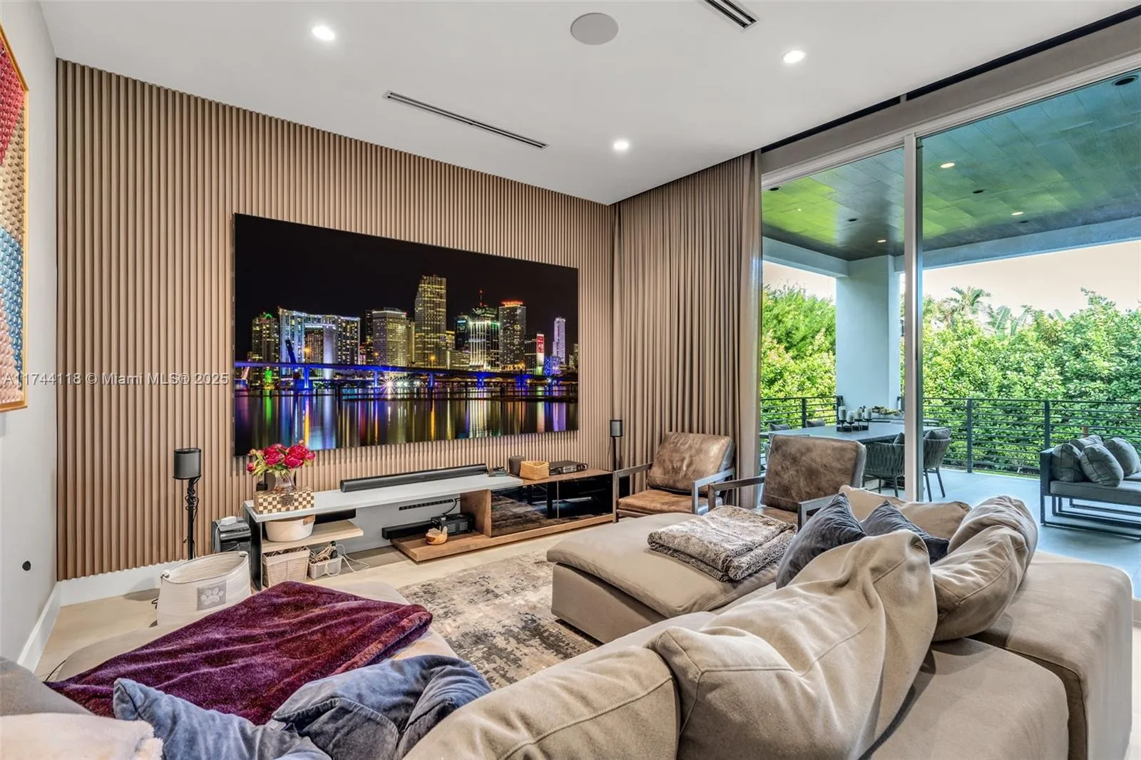 Key Biscayne, Florida 33149, United States, 6 Bedrooms Bedrooms, ,7 BathroomsBathrooms,Residential,Active,5489