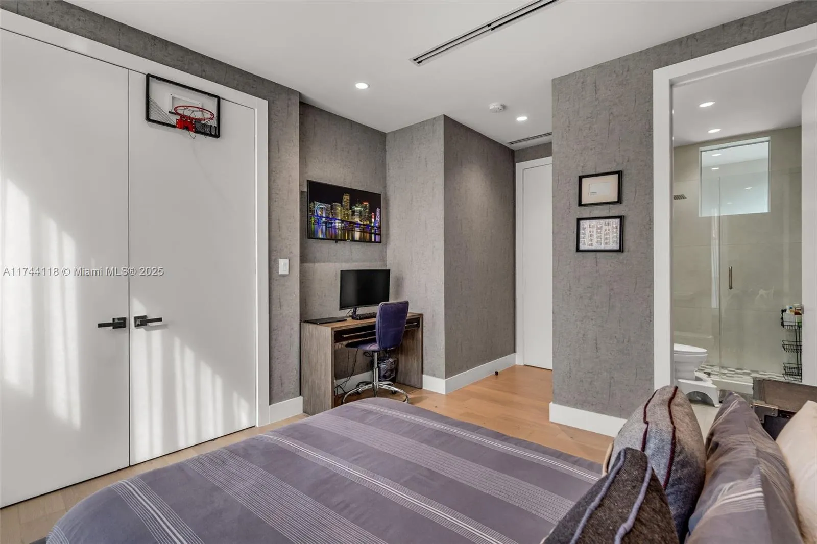 Key Biscayne, Florida 33149, United States, 6 Bedrooms Bedrooms, ,7 BathroomsBathrooms,Residential,Active,5489