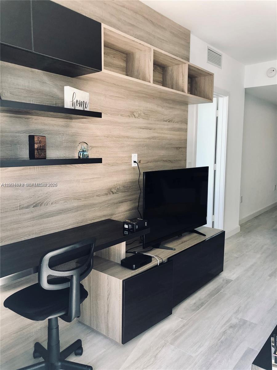 BRICKELL HEIGHTS EAST CON - Residential