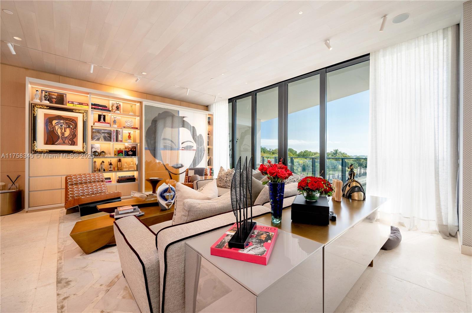 3581 E Glencoe St 301