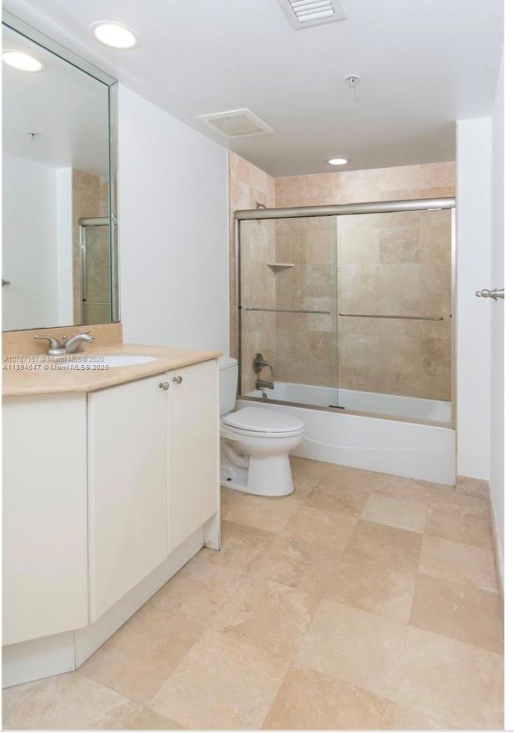 DUO CONDOMINIUM WEST - Residential