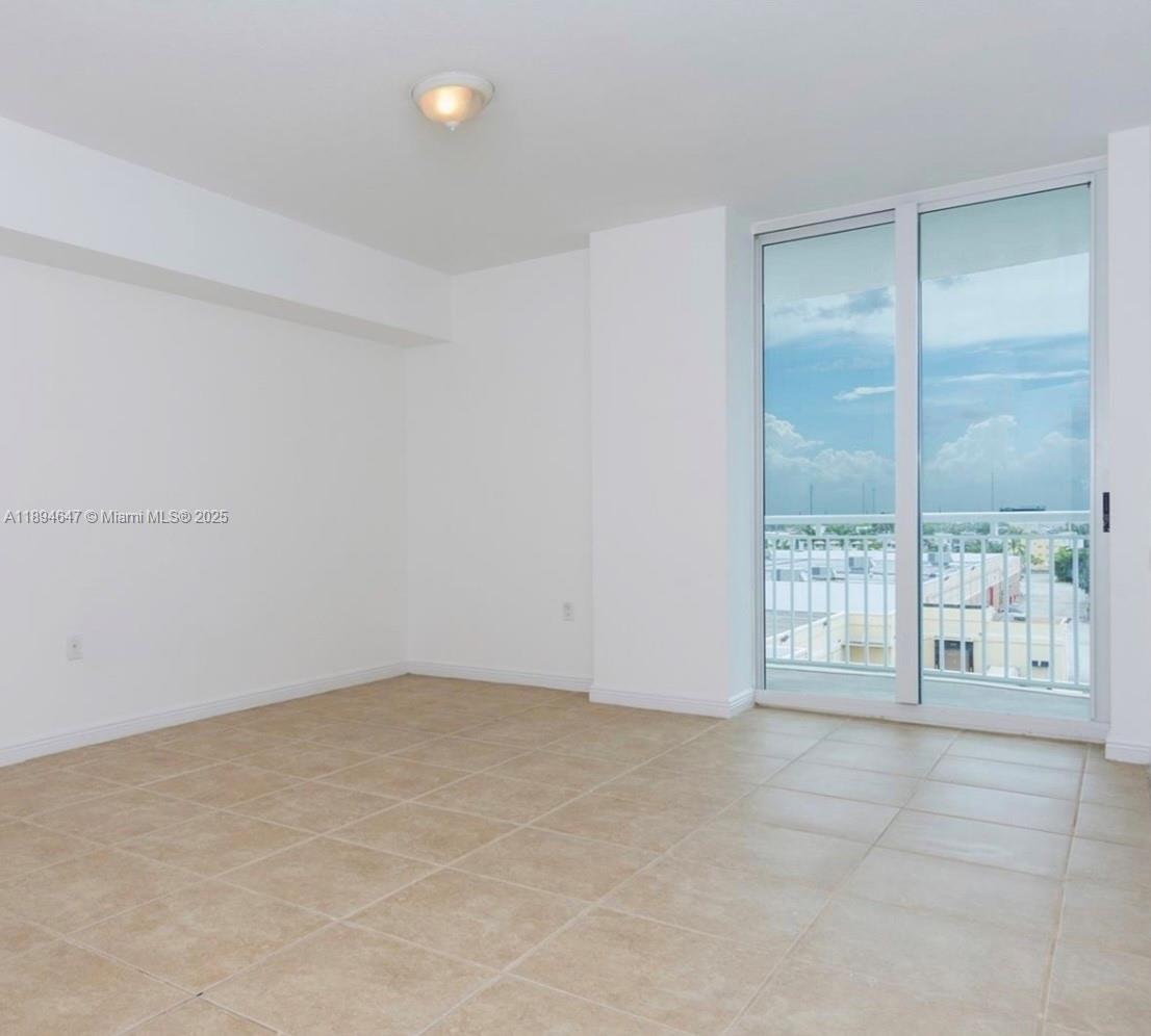DUO CONDOMINIUM WEST - Residential