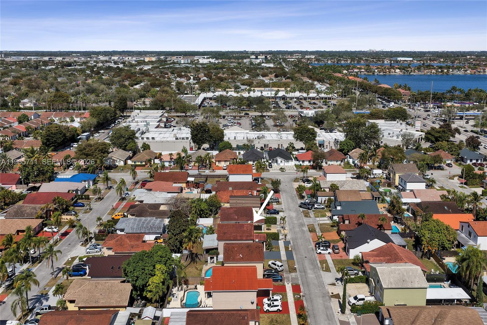 ROGER HOMES - Residential