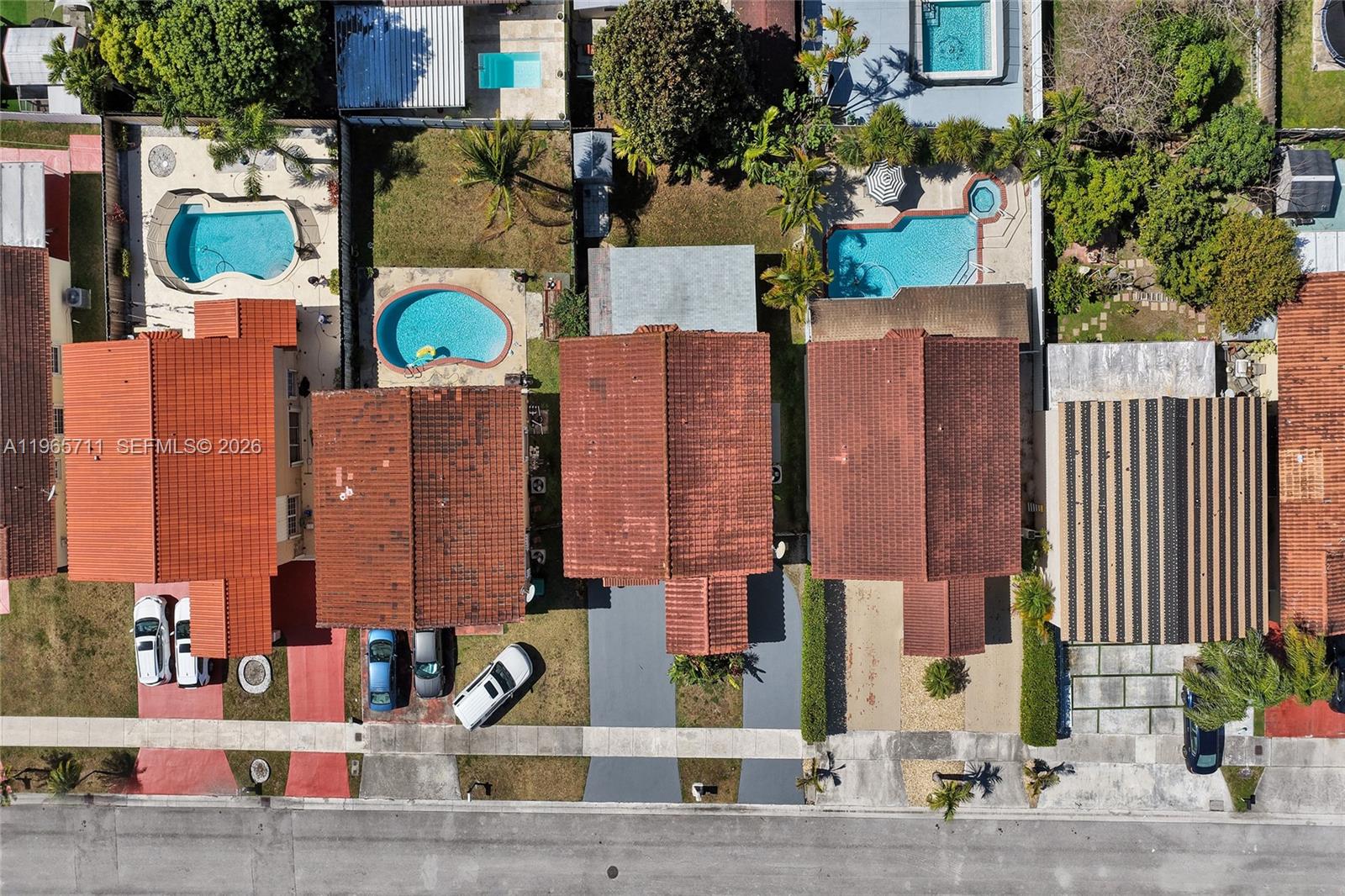 ROGER HOMES - Residential