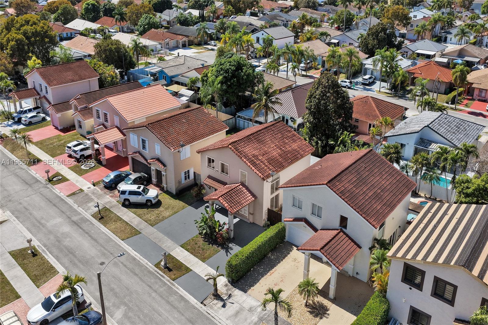 ROGER HOMES - Residential