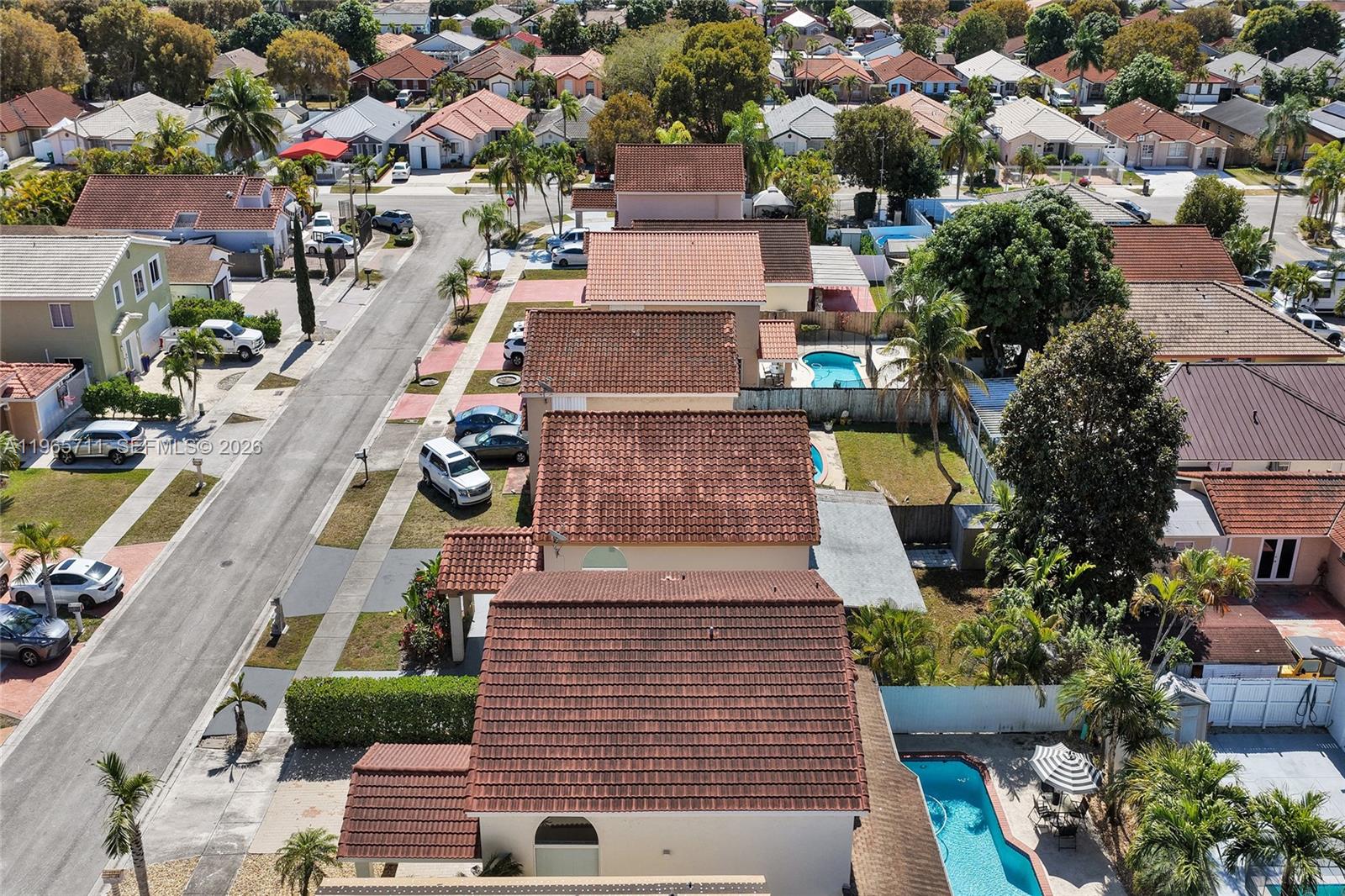 ROGER HOMES - Residential