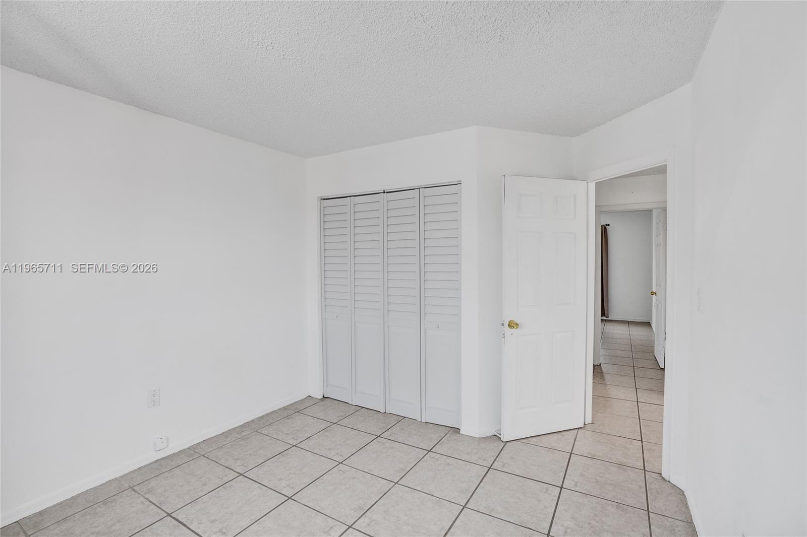 ROGER HOMES - Residential