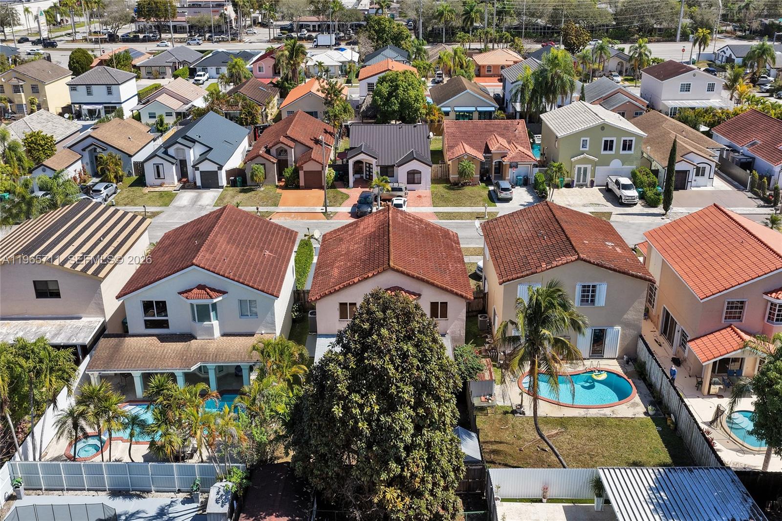 ROGER HOMES - Residential