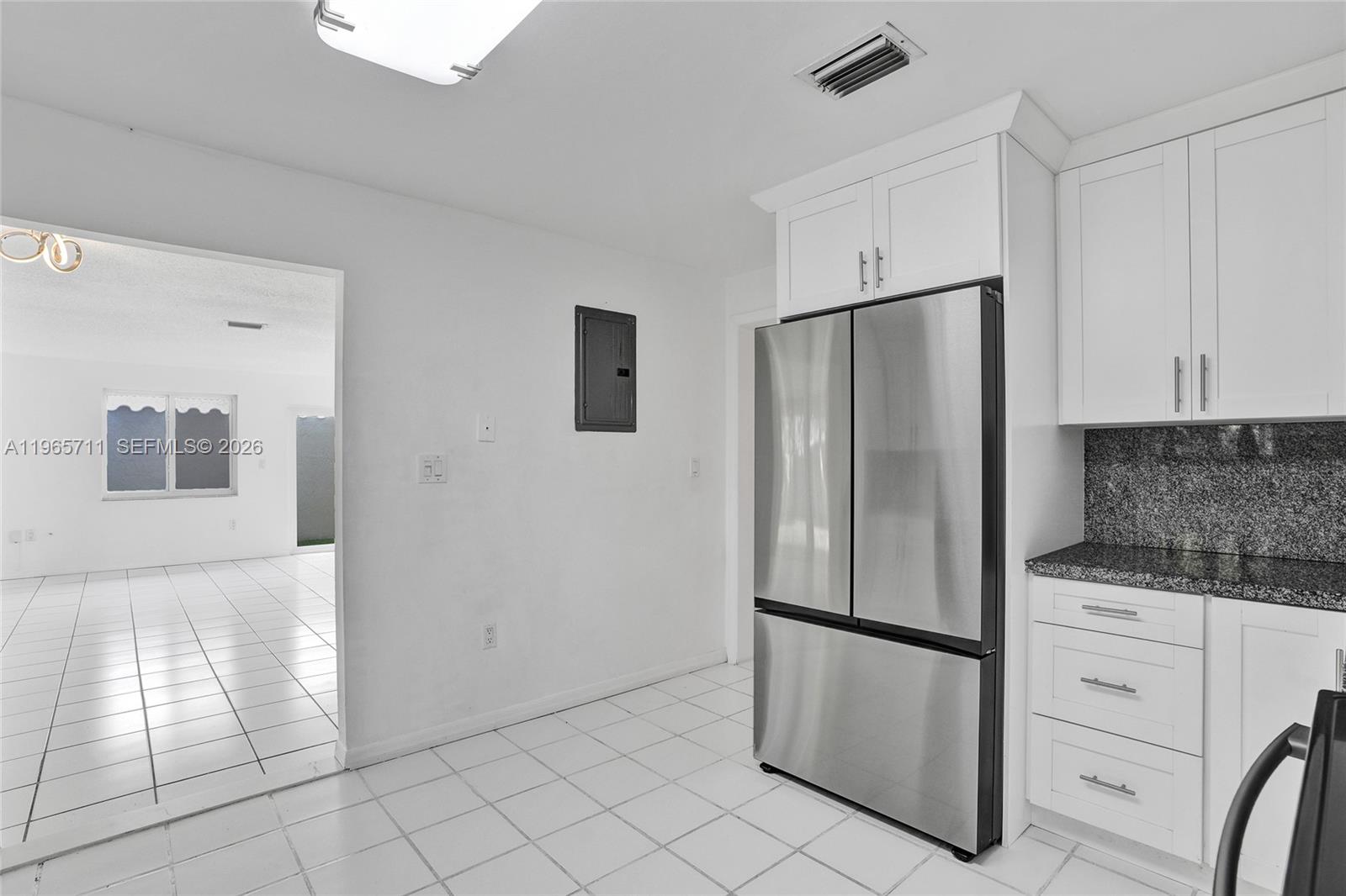 ROGER HOMES - Residential