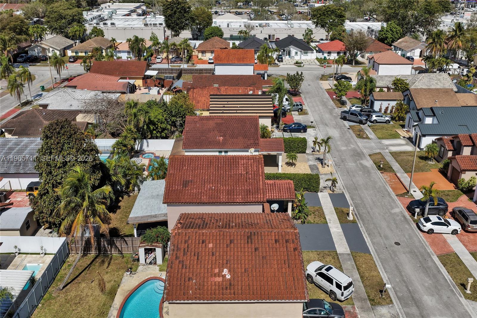 ROGER HOMES - Residential