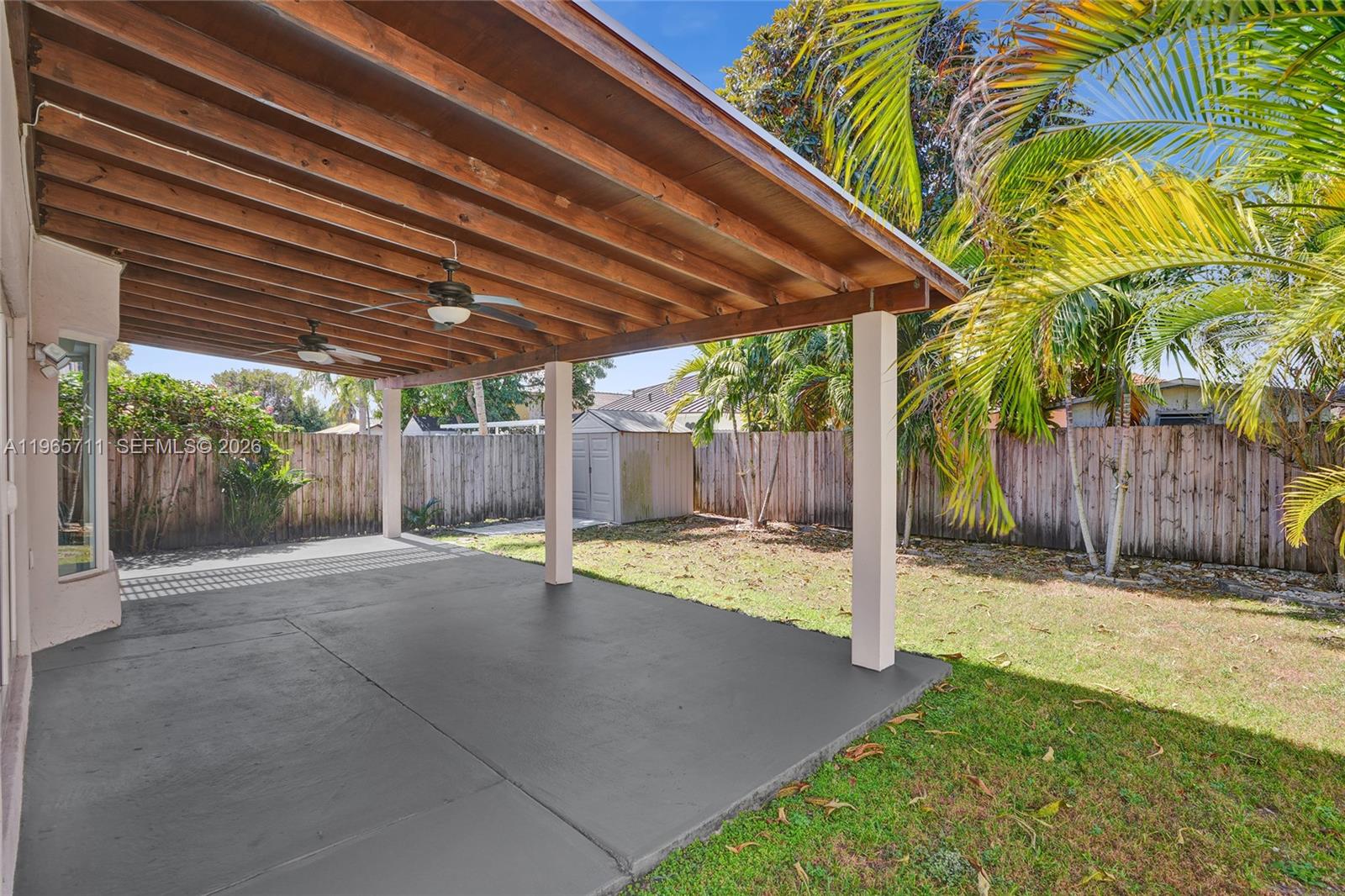 ROGER HOMES - Residential