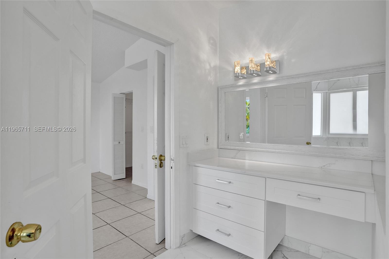 ROGER HOMES - Residential