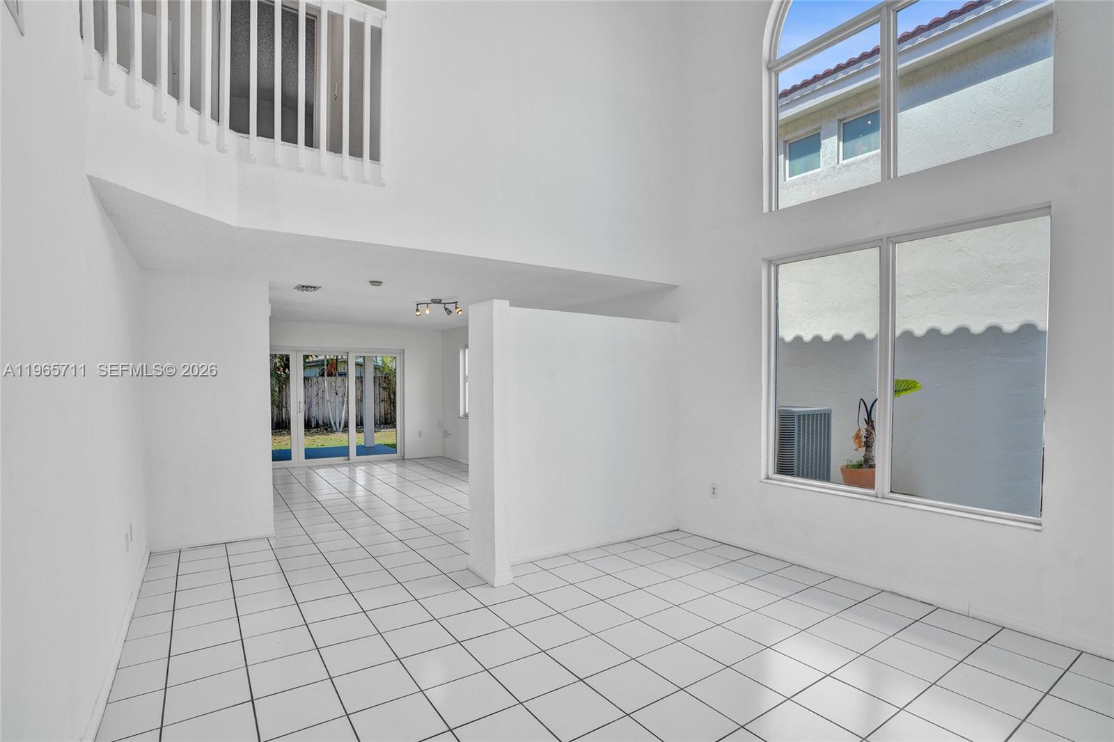 ROGER HOMES - Residential