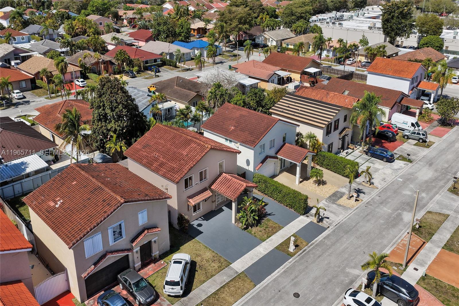 ROGER HOMES - Residential