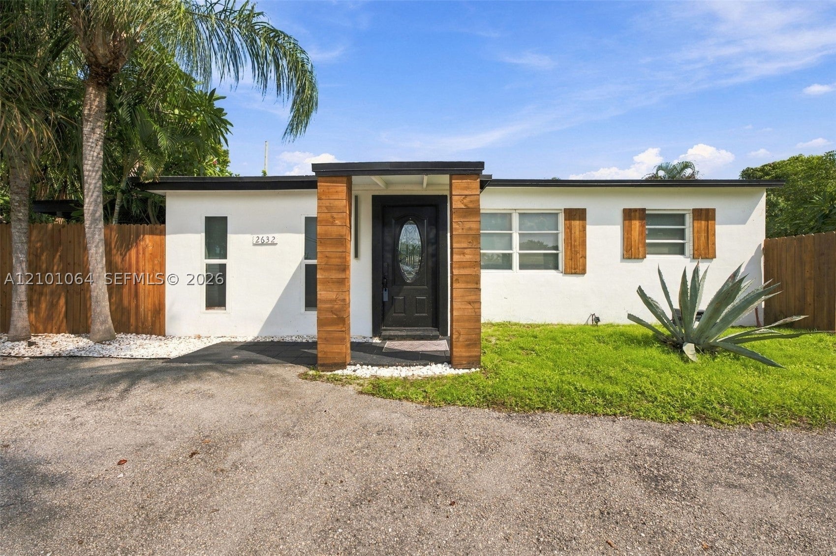 2632 NE 15th Ave