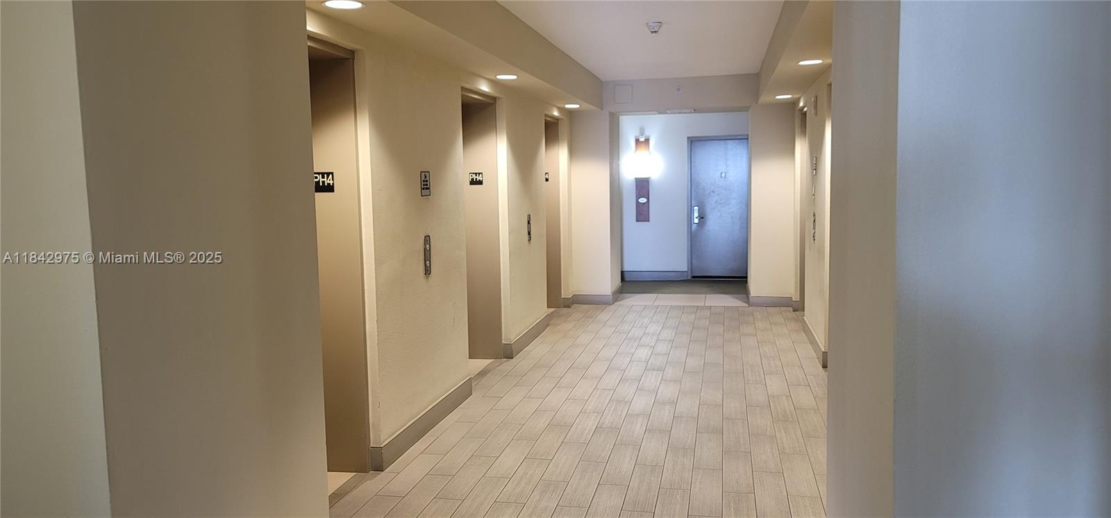1750 N Bayshore Dr 5508