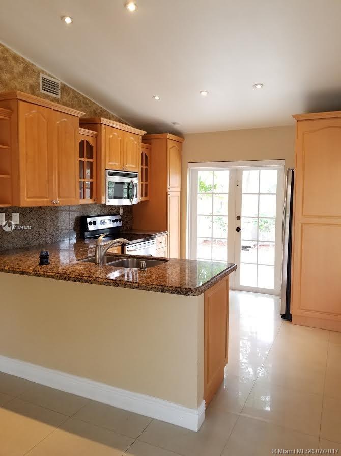COUNTRY LAKE HOMES 1ST AD - Residential