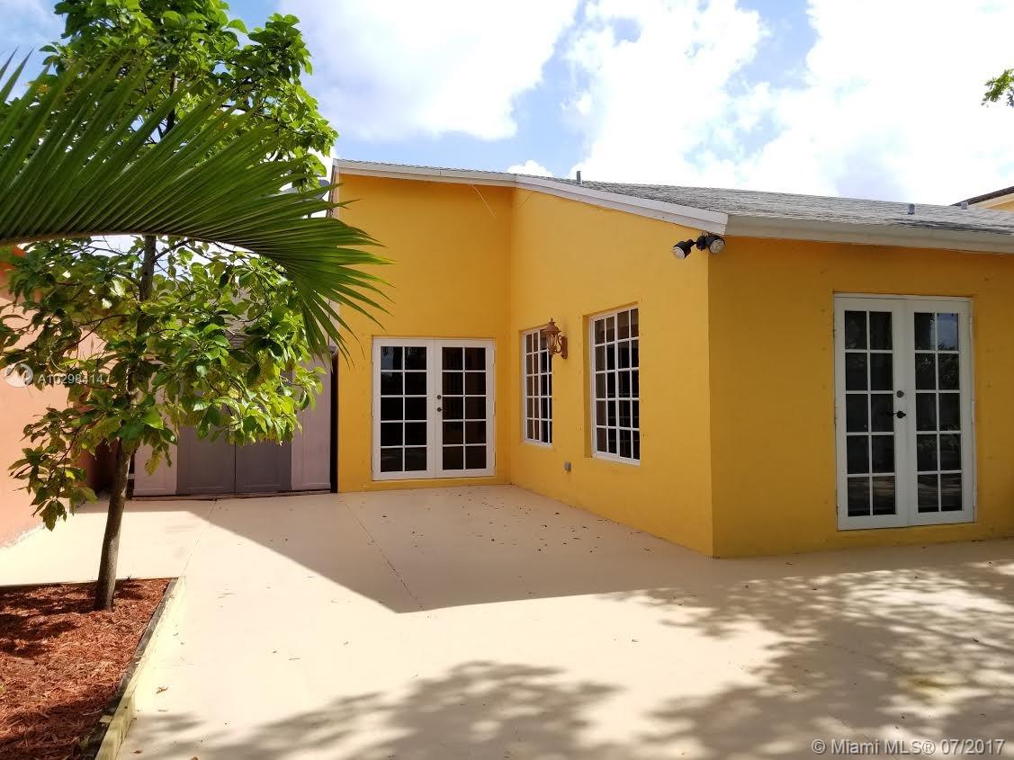 COUNTRY LAKE HOMES 1ST AD - Residential