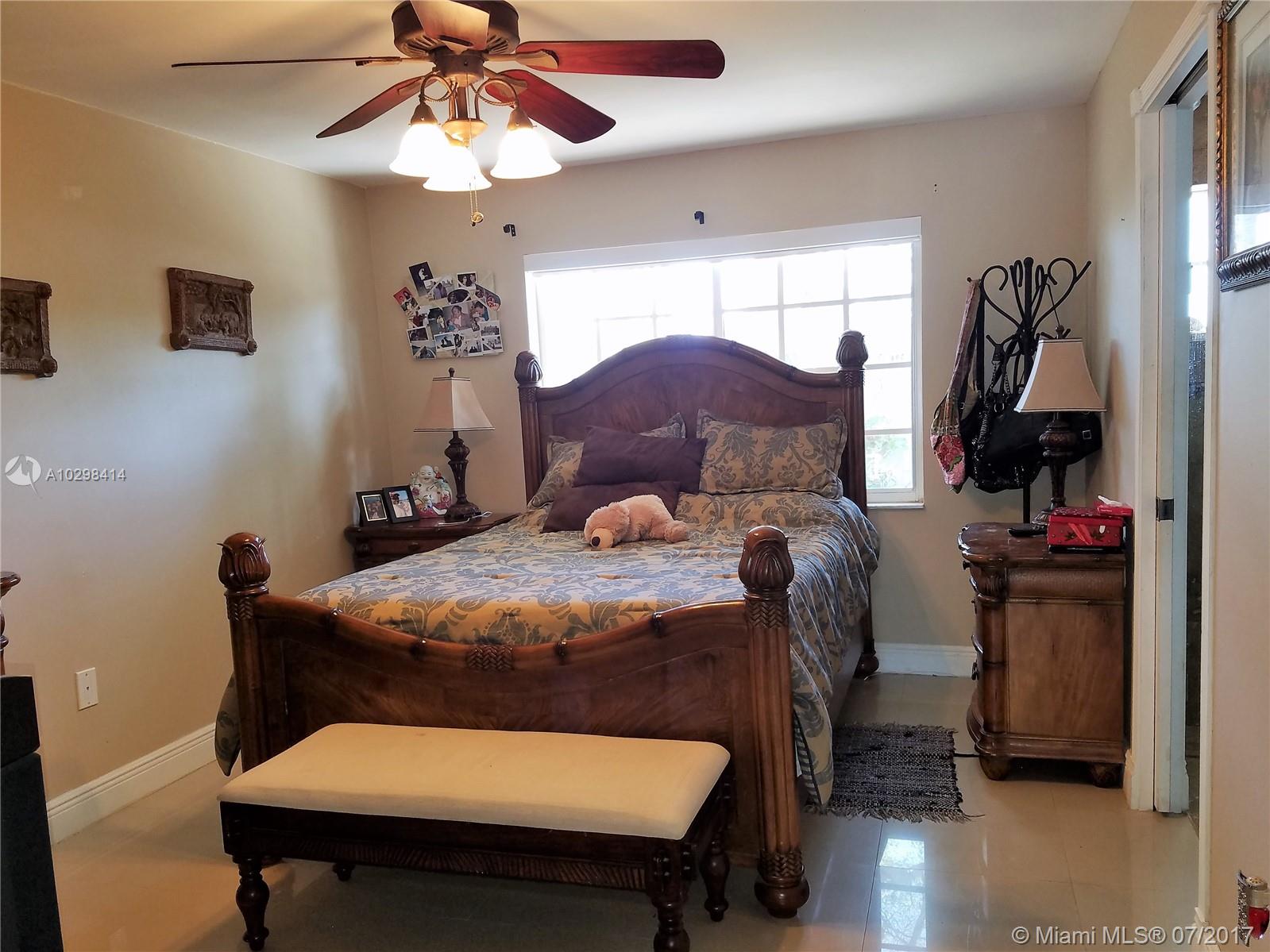 COUNTRY LAKE HOMES 1ST AD - Residential