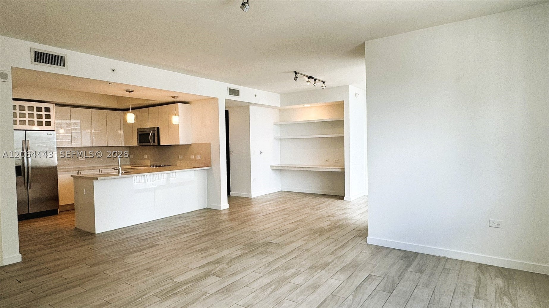 999 SW 1st Ave 1604