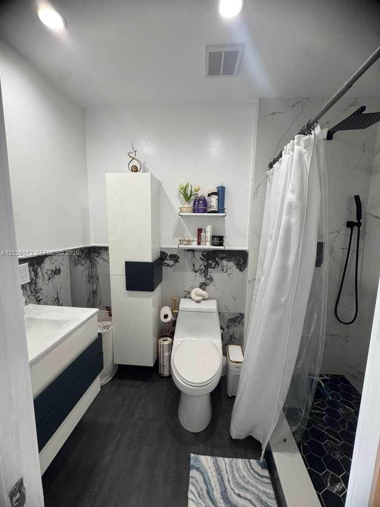 MIDWAY FOREST CONDO - Residential