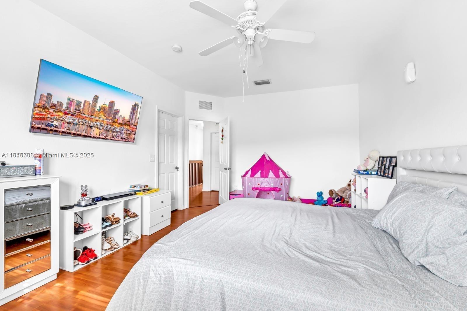 TOWNGATE NORTH - Residential