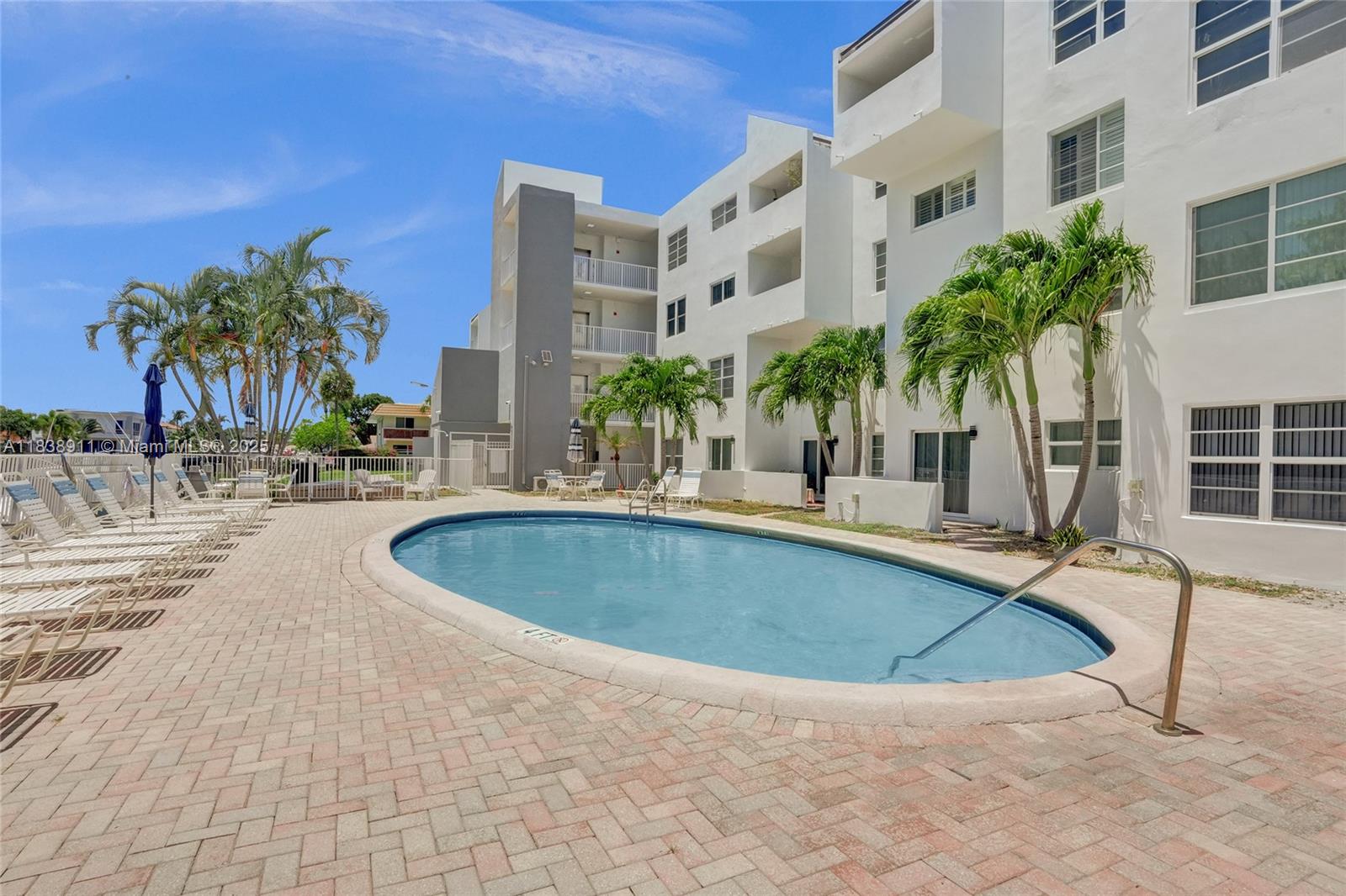 2840 NE 14th St Cswy 408A