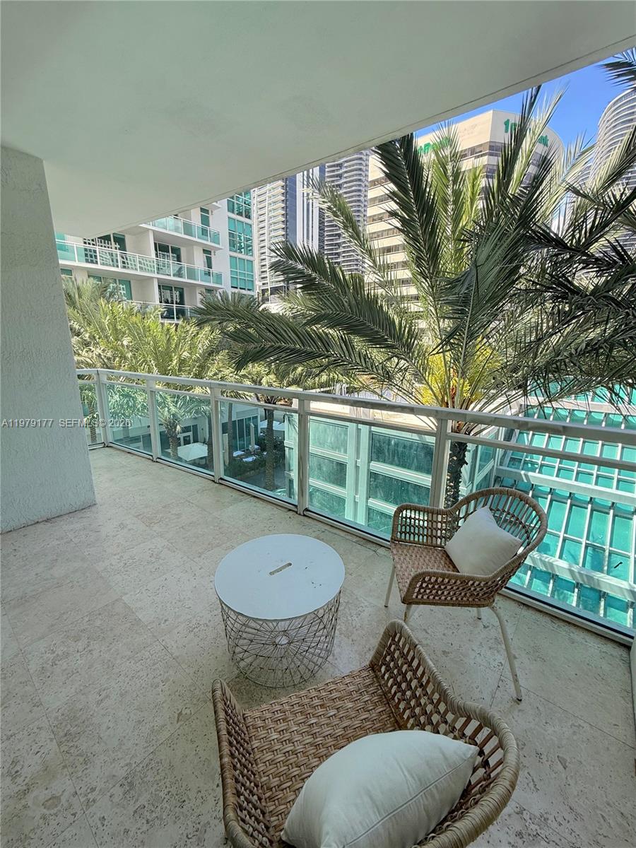 THE PLAZA 851 BRICKELL CO - Residential Lease
