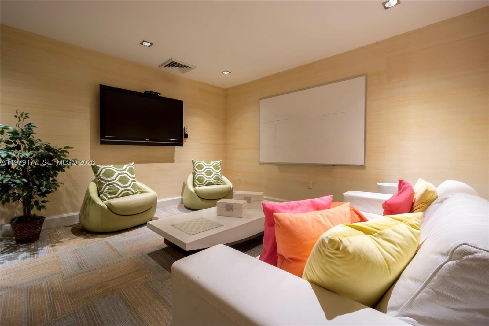 THE PLAZA 851 BRICKELL CO - Residential Lease