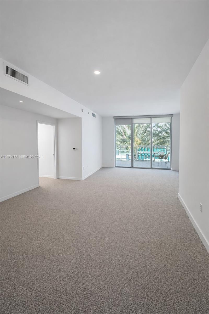 THE PLAZA 851 BRICKELL CO - Residential Lease