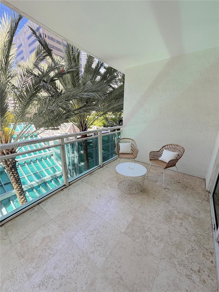 THE PLAZA 851 BRICKELL CO - Residential Lease