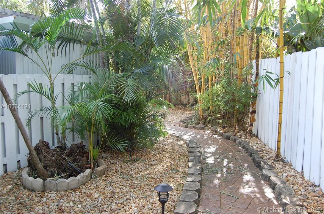 Mary-Knoll 39-48 B - Residential Lease