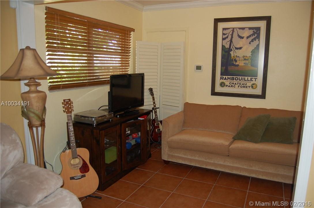 Mary-Knoll 39-48 B - Residential Lease