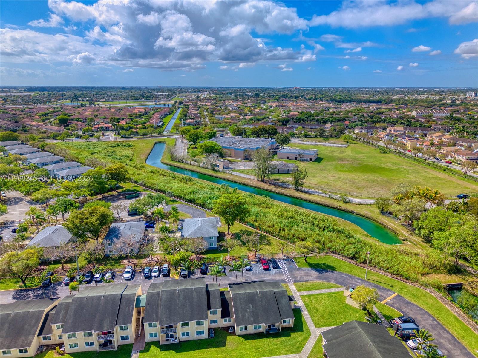 HIDDEN GROVE - Commercial Sale