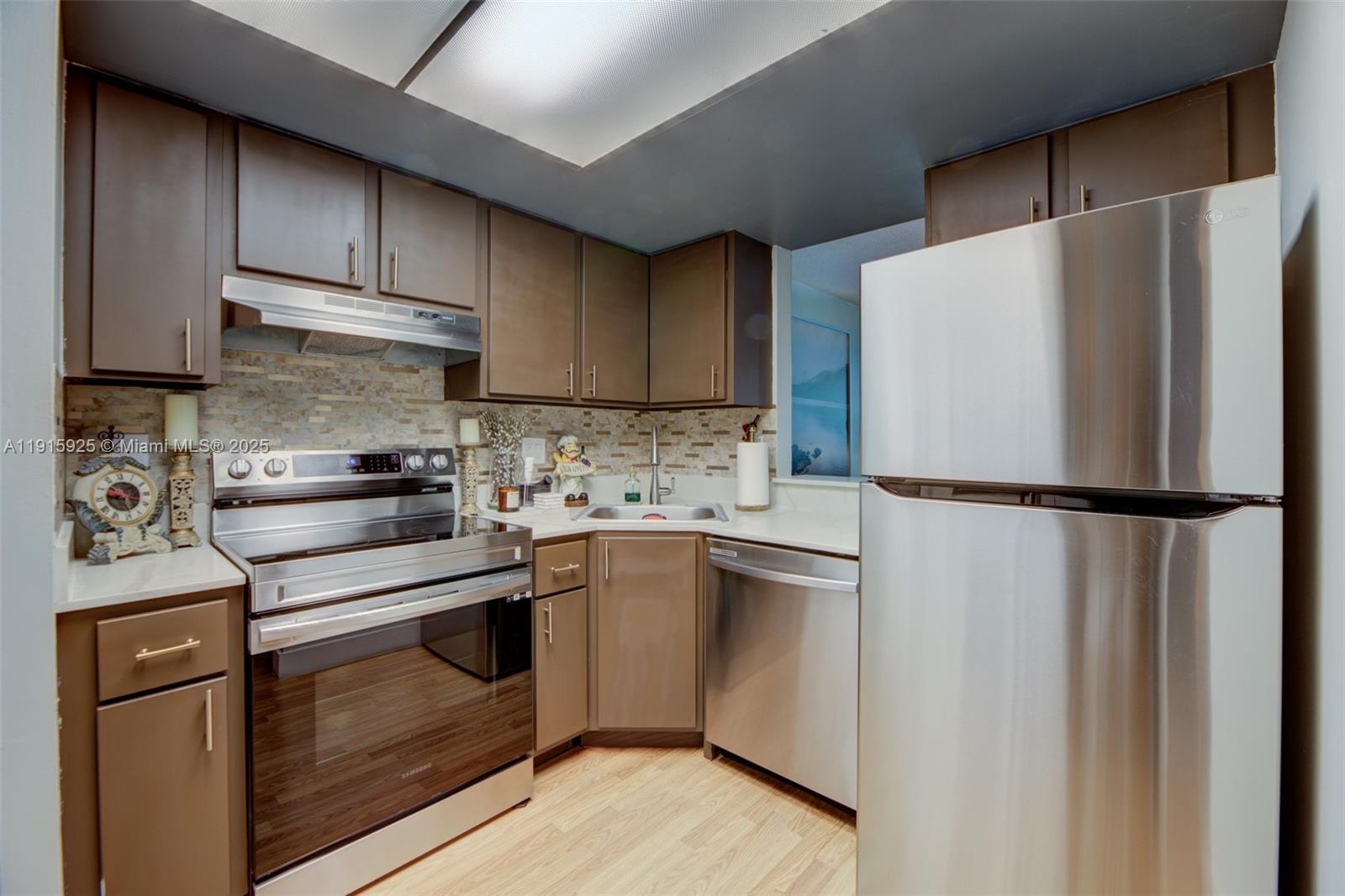 PALM COURT CONDO - Residential