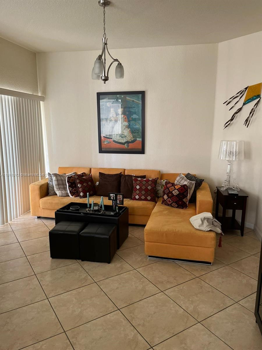Beautiful 3/2/1 apartment located close to excellent schools and highways. First floor entrance - tile downstairs- carpet upstairs, spacious master bedroom with walk in closet and two bedrooms. STAINLESS STILL appliances. Ceramic on first floor. Please call Listing Agent for Showing instructions!!!!