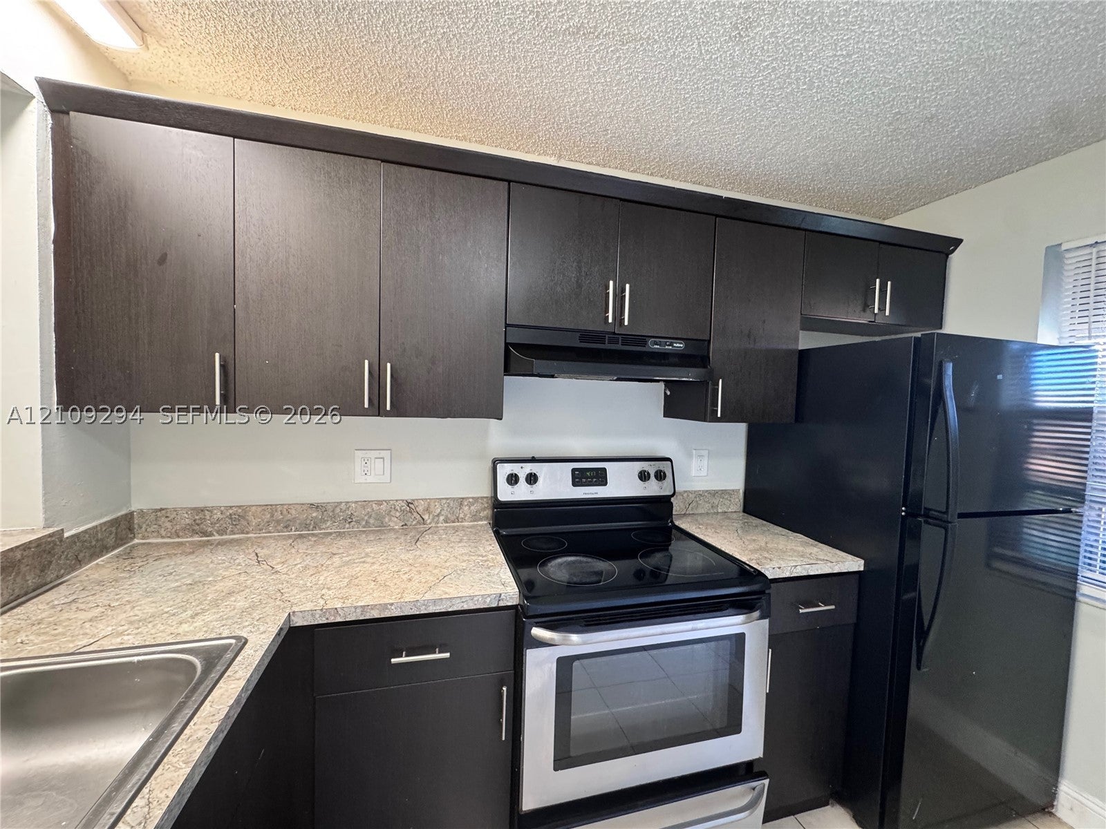 95 NE 41st St O227