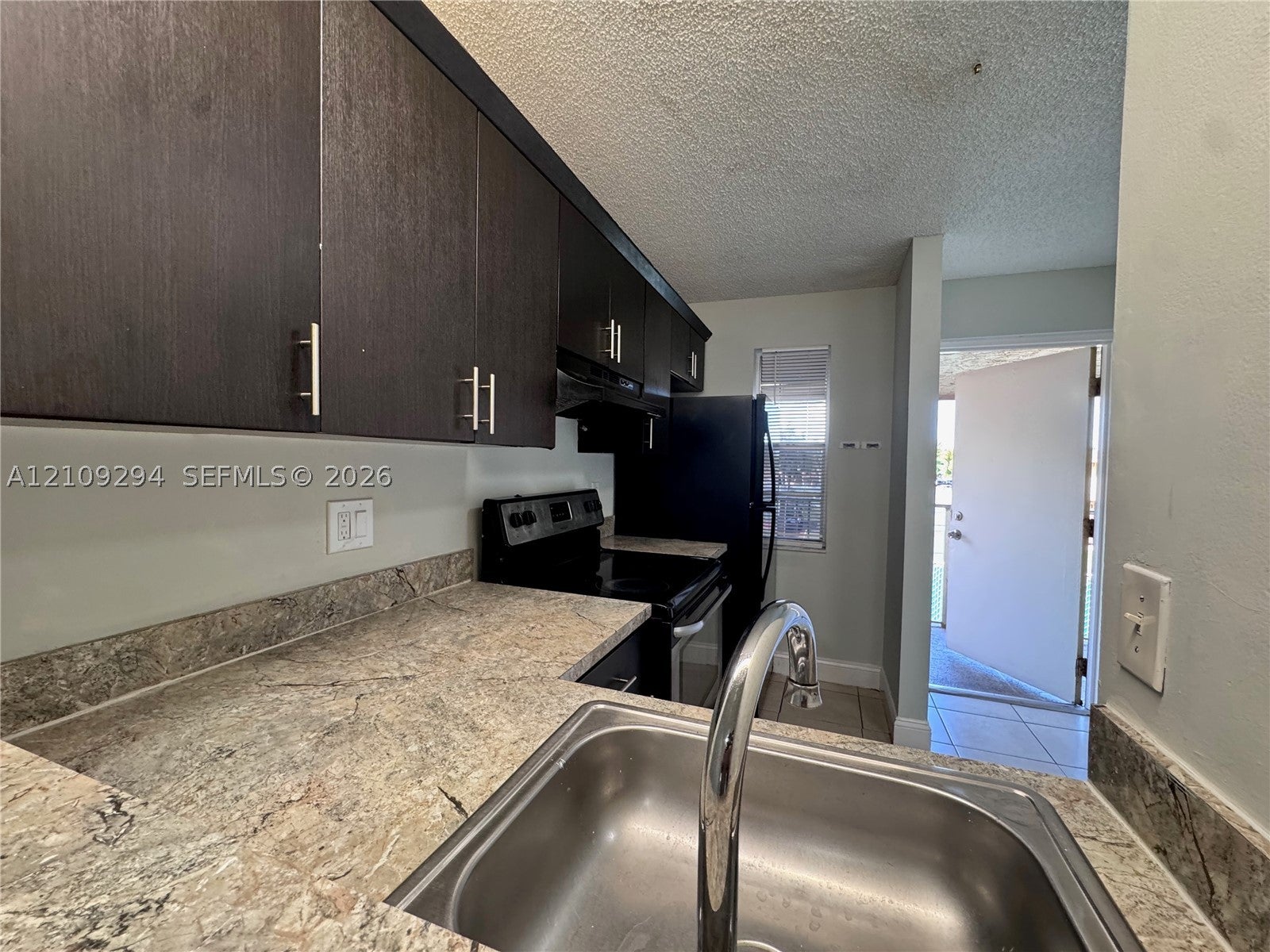 95 NE 41st St O227