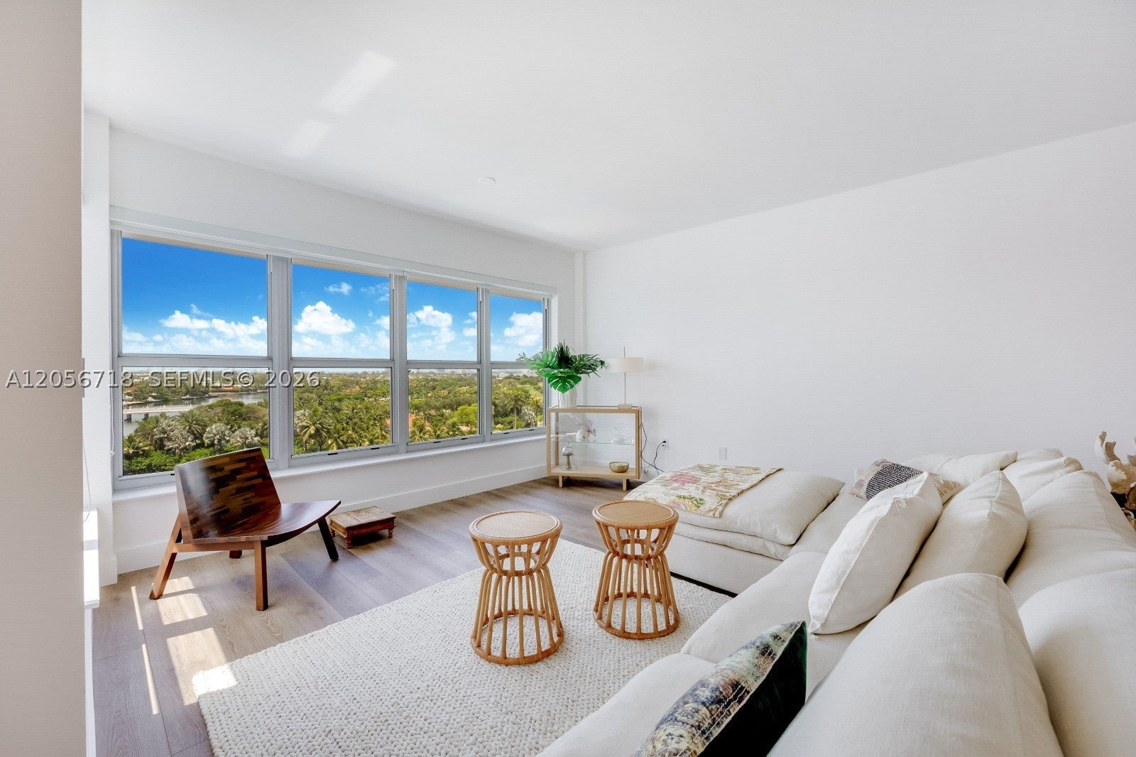 9102 W Bay Harbor Dr 10-B