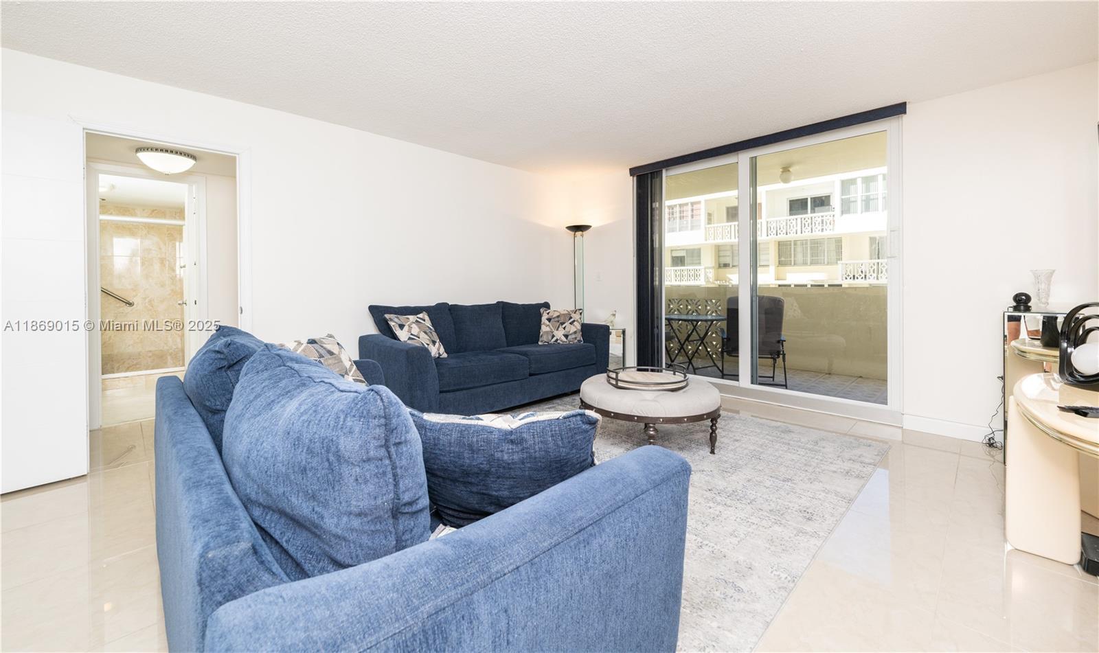 PLAZA TOWERS NORTH CONDO - Residential