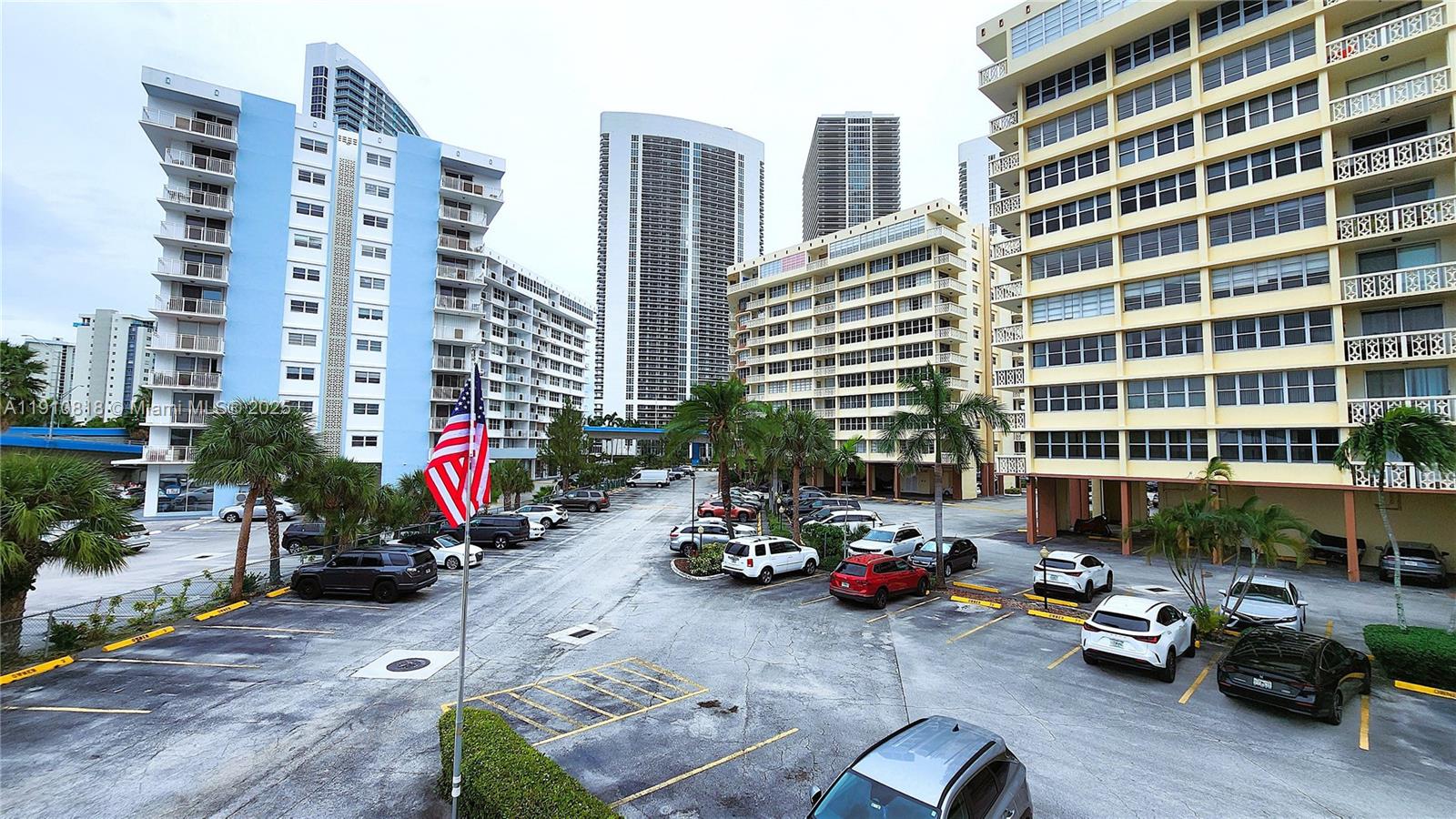 IMPERIAL TOWERS CONDO - Residential