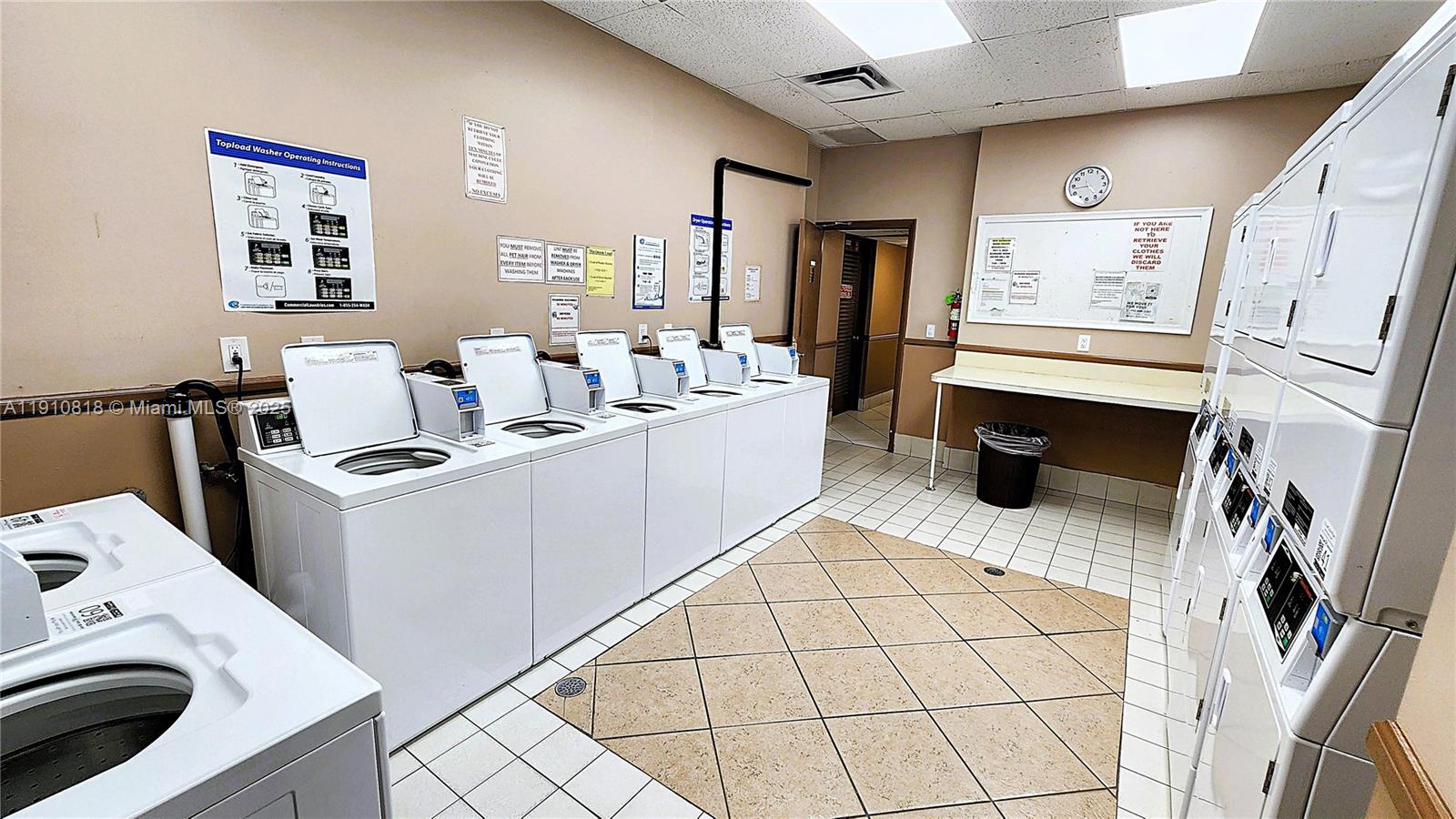 IMPERIAL TOWERS CONDO - Residential