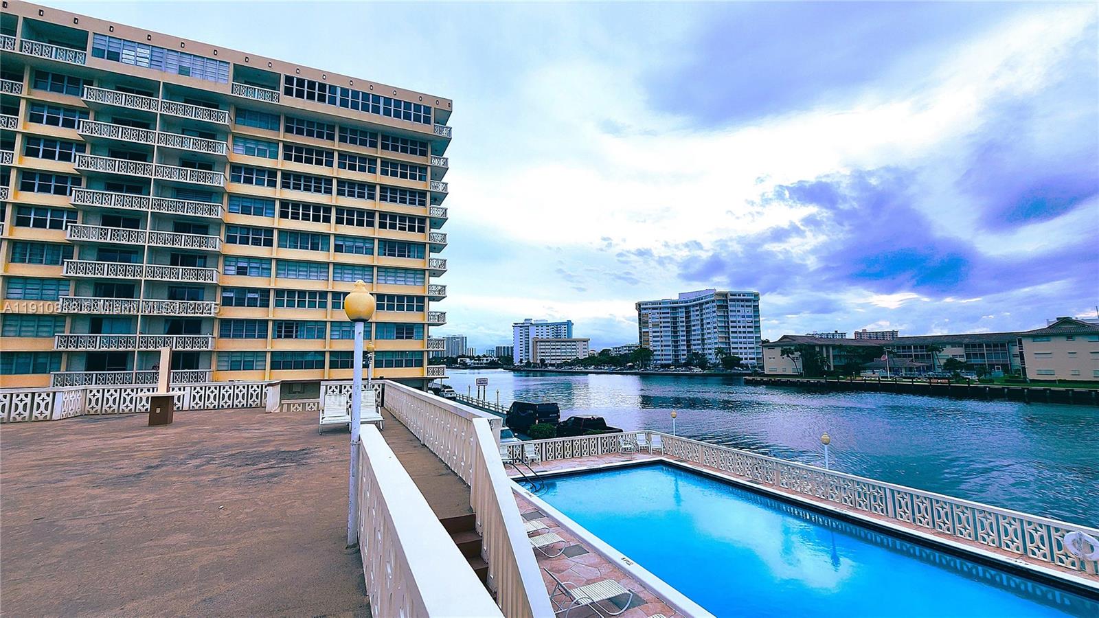 IMPERIAL TOWERS CONDO - Residential